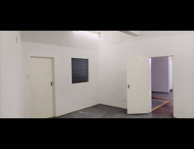 1,570M² WORKSHOP FOR SALE IN NELSPRUIT CENTRAL